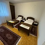 Apartment Share
